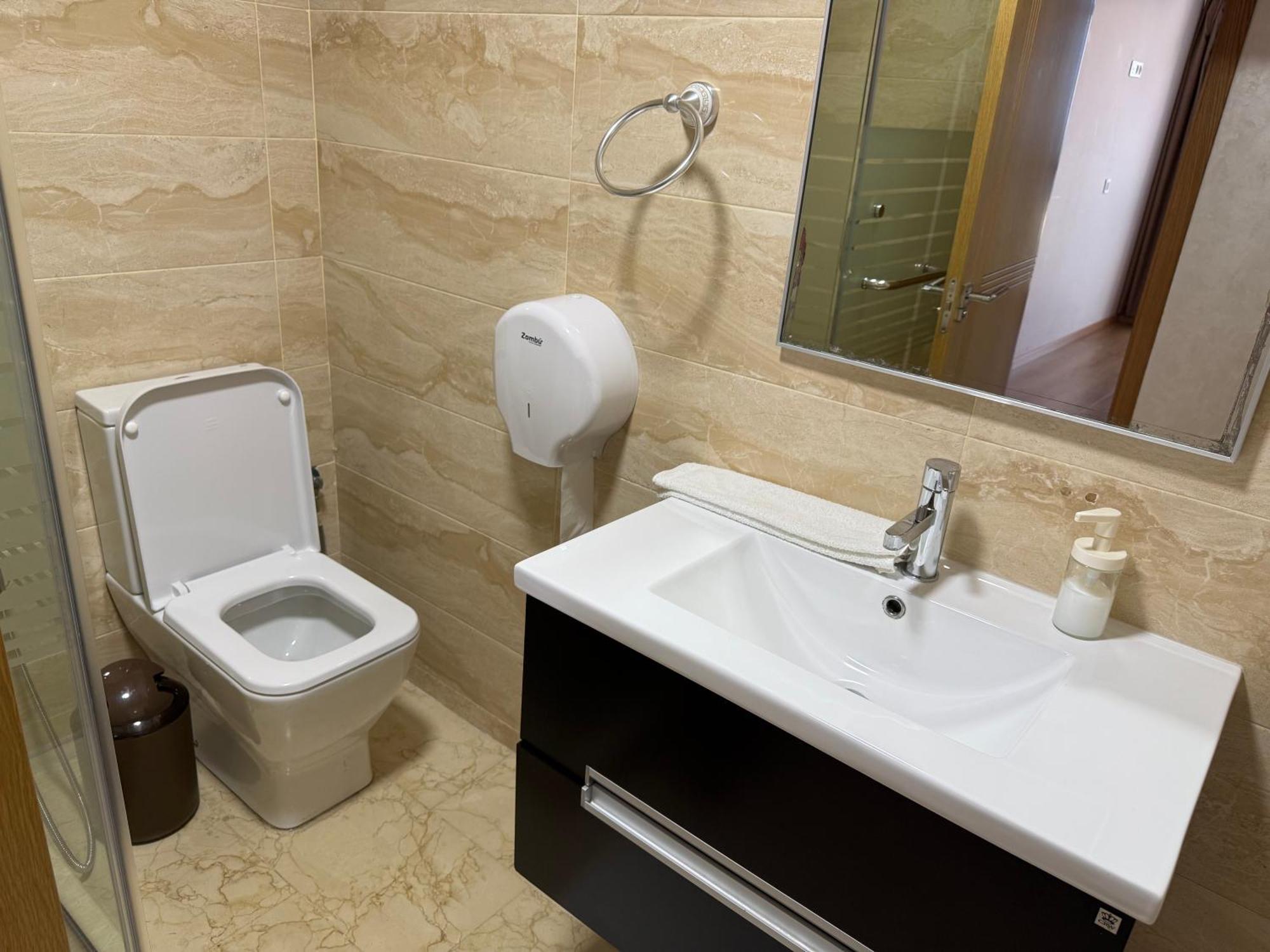 Seafront 2 Bedrooms Flat Tangeri Esterno foto