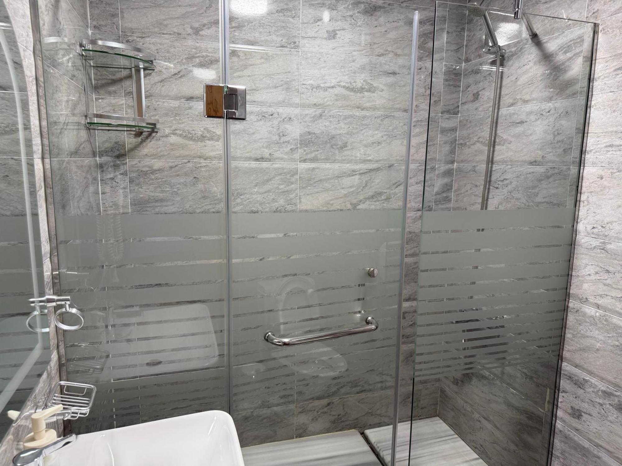 Seafront 2 Bedrooms Flat Tangeri Esterno foto